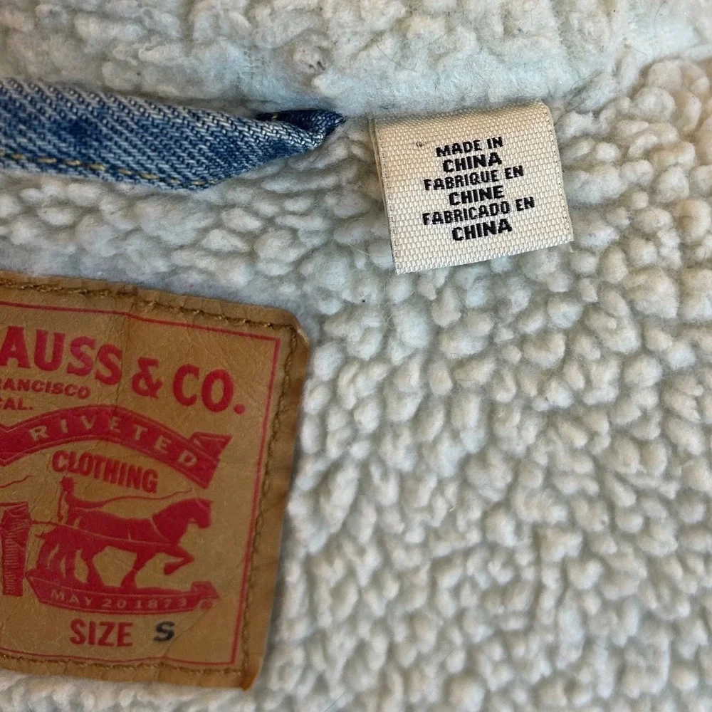 Levis Mens Sherpa Lined Denim Trucker Jacket Medium Wash Blue Size Small - Picture 6 of 6